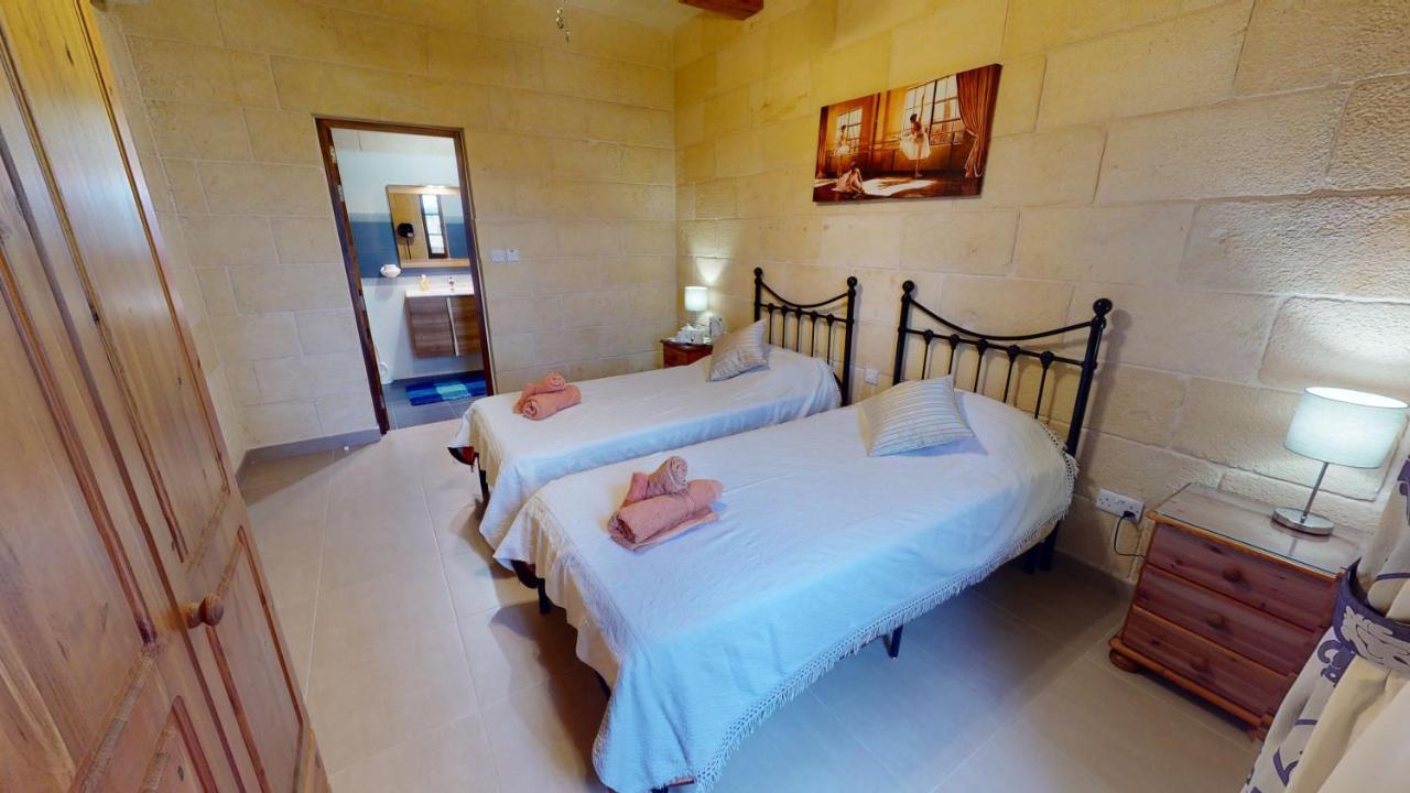 Qala Bed&Breakfast With Swimming Pool - Il-Wenniessa Eksteriør billede