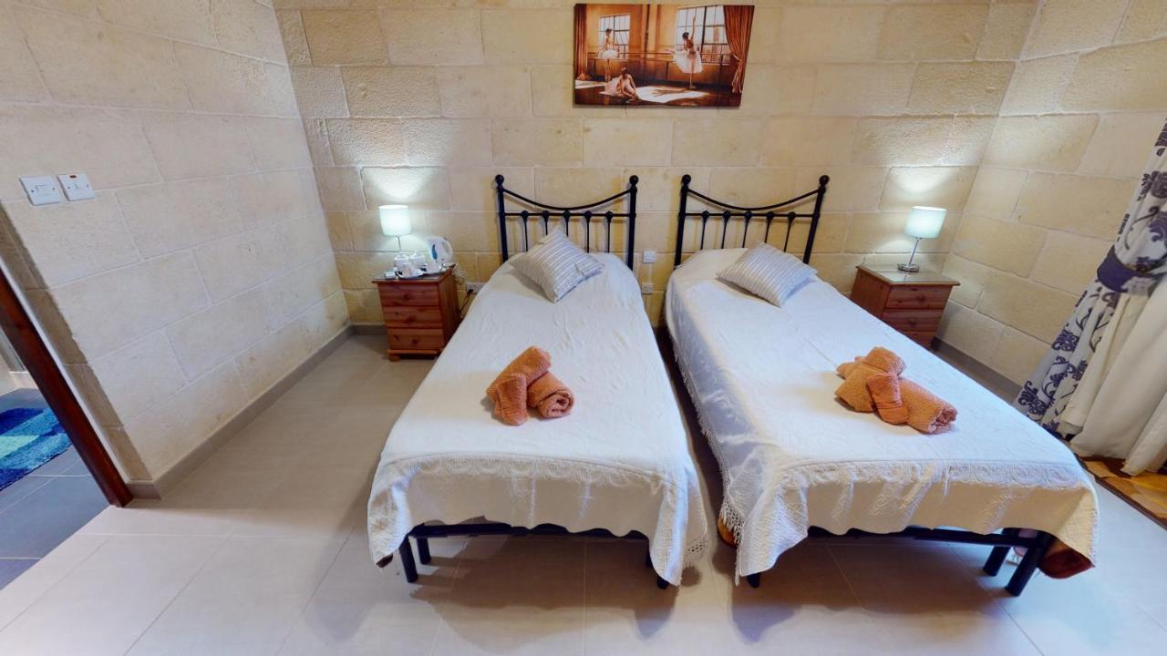 Qala Bed&Breakfast With Swimming Pool - Il-Wenniessa Eksteriør billede